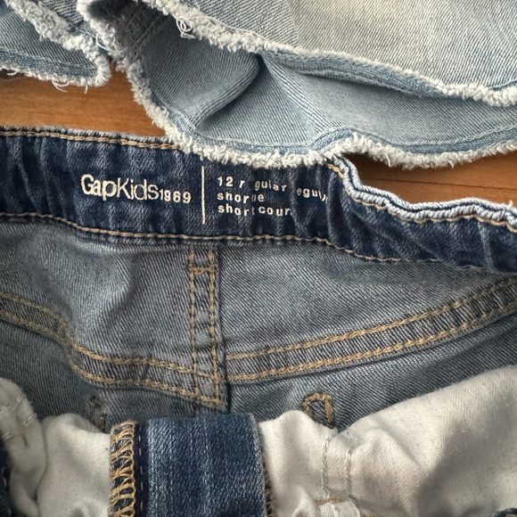 Bundle girls shorts. Asst sz but fit at the same time. 10 12 14 smallest of them - Picture 4 of 6